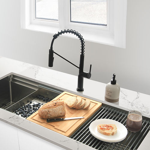 Stylish Kitchen Sink Faucet Single Handle Pull Down Dual Mode Matte Black Finish K-149N