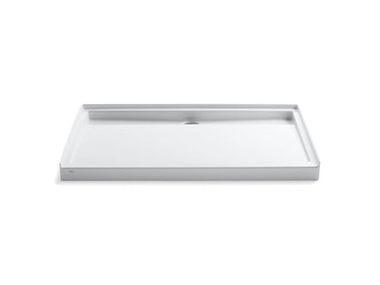 Base de douche à seuil unique Groove de Kohler, 60 po x 36 po, drain central arrière, blanc