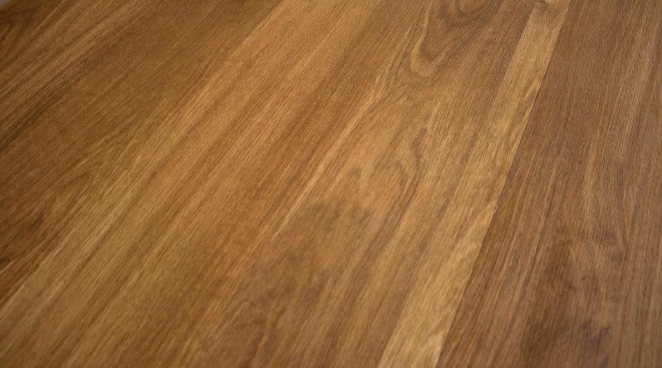 Grandeur Plancher de bois franc collé en vinyle Ultimate Collection Chêne fumé DW1909