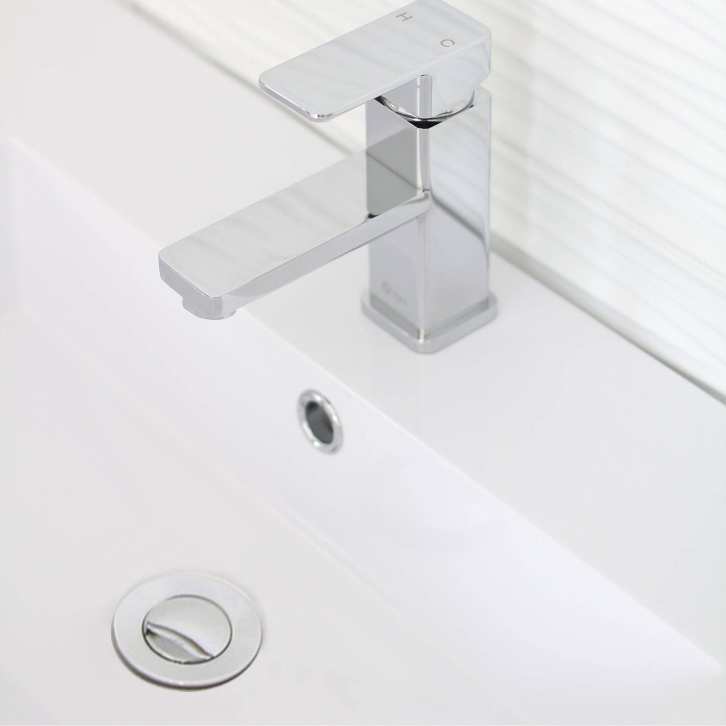 Stylish Pop-Up Drain with Overflow, Polished Chrome Finish D-700C - Renoz