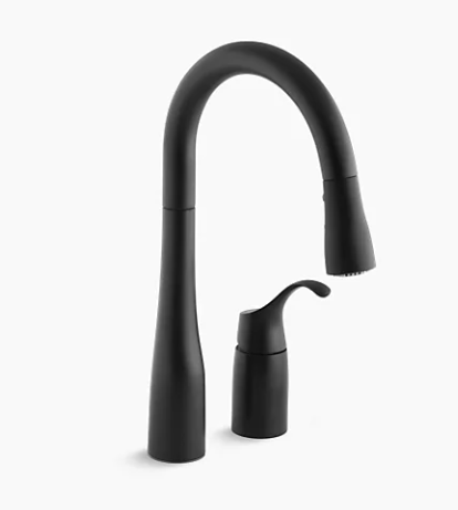 Kohler Simplice Robinet d'évier de cuisine à deux trous avec bec pivotant rétractable de 14 3/4 po, système d'accueil magnétique Docknetik et tête de pulvérisation à 3 fonctions avec jet à balayage - Noir mat