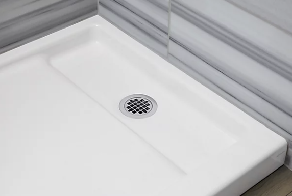 Kohler Base de douche à seuil simple 60 po x 32 po Bellwether avec drain décalé à droite