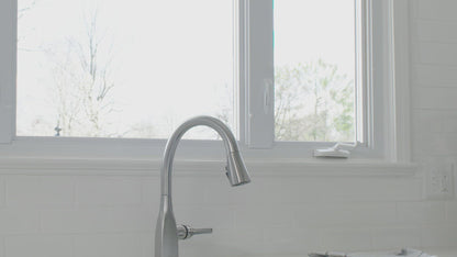 Delta MATEO Single Handle Pull-Down Kitchen Faucet with ShieldSpray Technology- Chrome