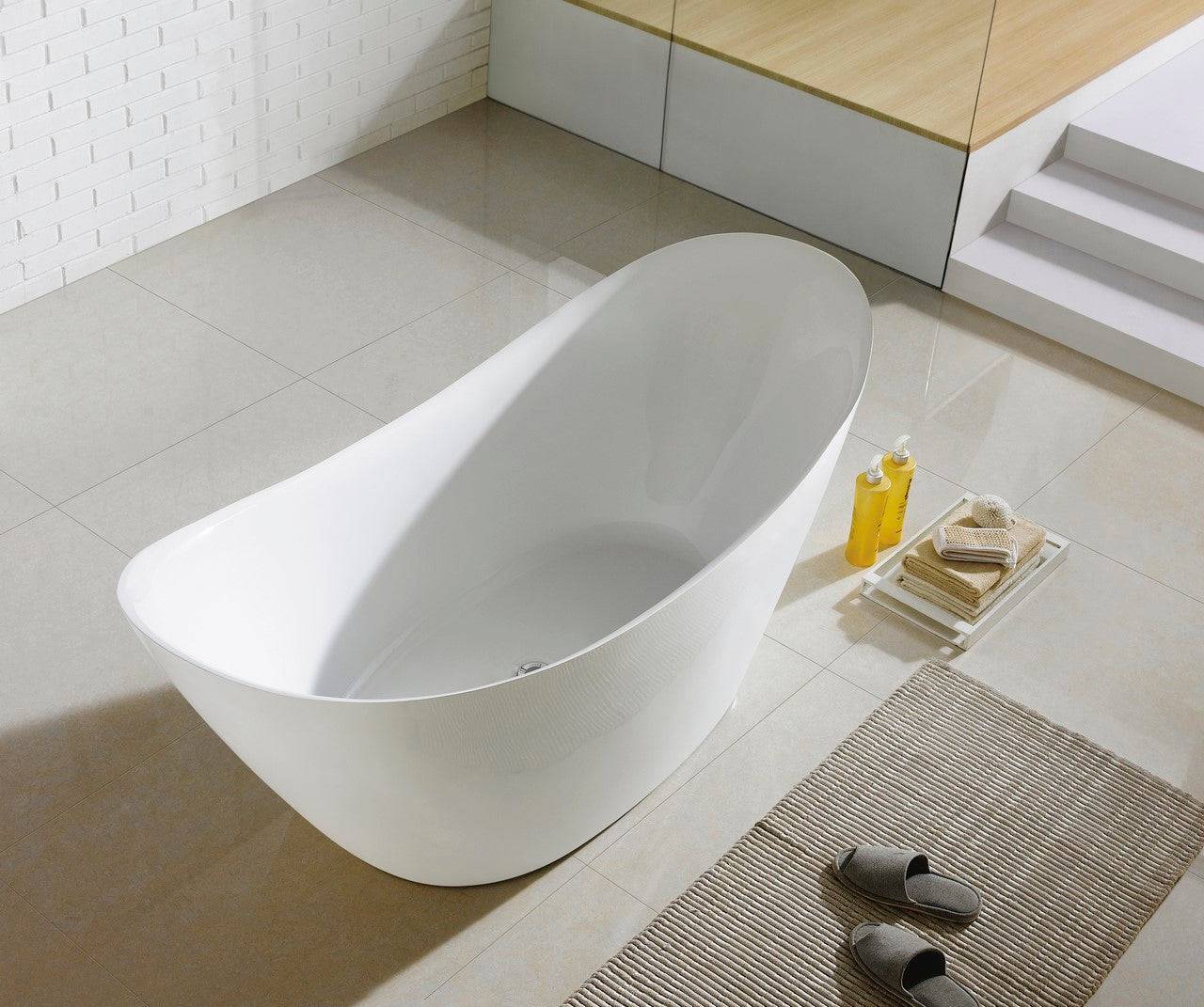 Kube Luna 67.75" x 28.38" x 29" Free Standing Bathtub - Renoz