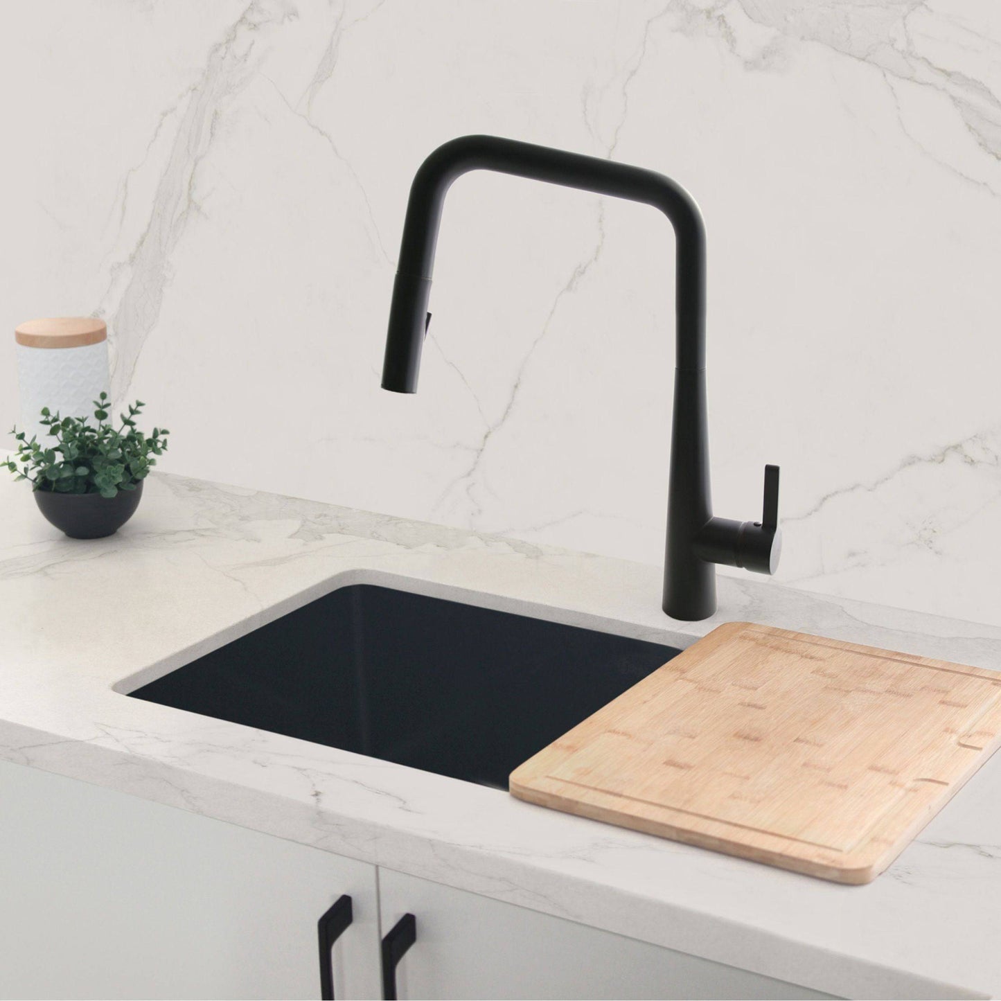 Stylish Turin 17" Kitchen Faucet Single Handle Pull Down Dual Mode Lead Free Matte Black K-143N - Renoz