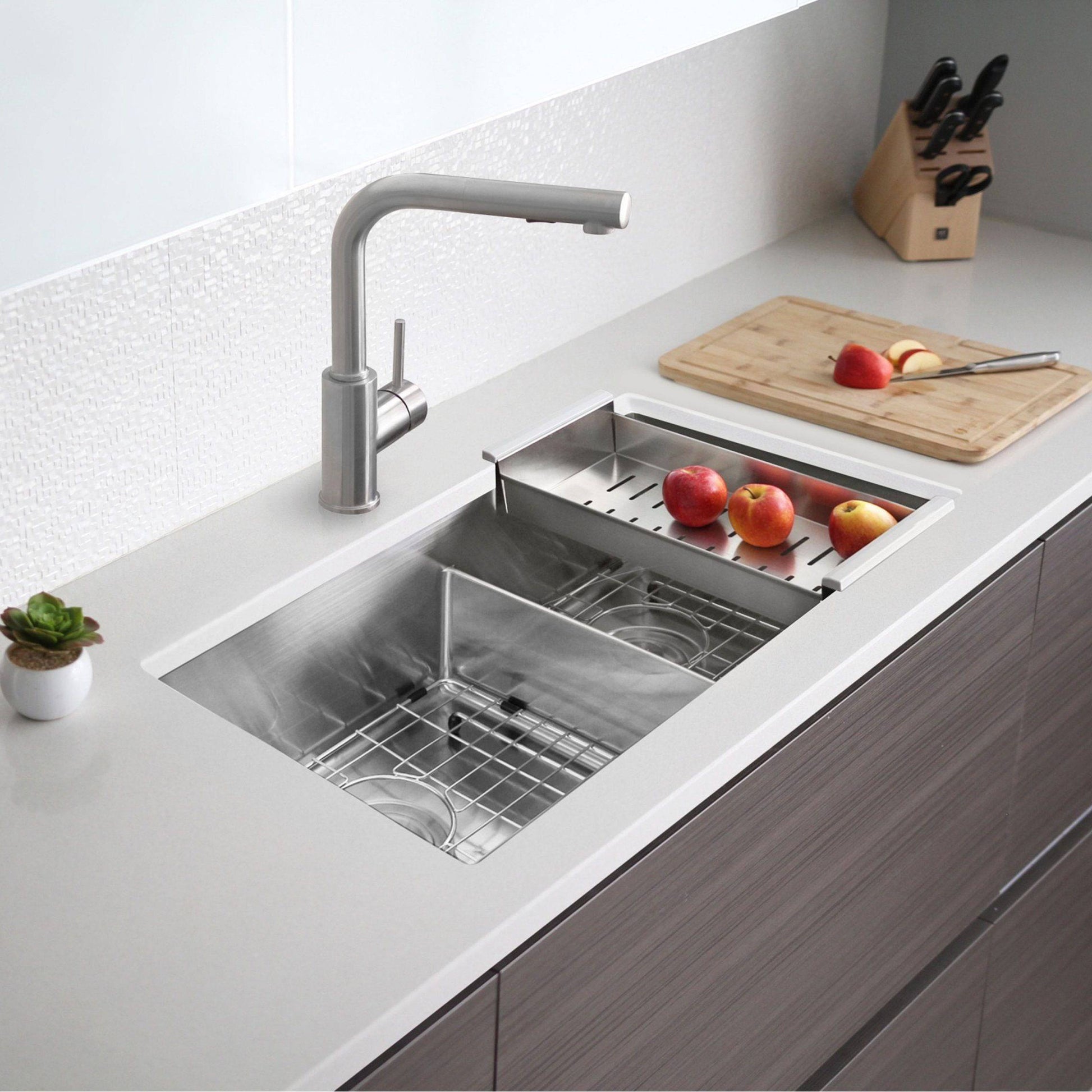 Stylish Ample 32" x 18" Slim Low Divider Double Bowl Undermount Stainless Steel Kitchen Sink S-321XG - Renoz